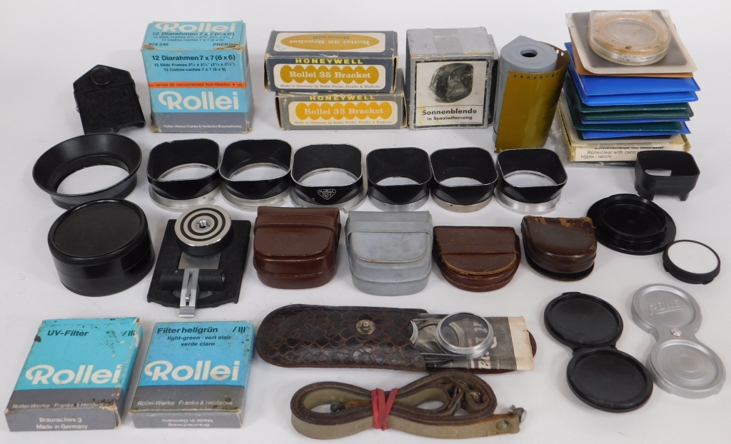 GROUP OF ROLLEI CAMERA ACCESSORIES