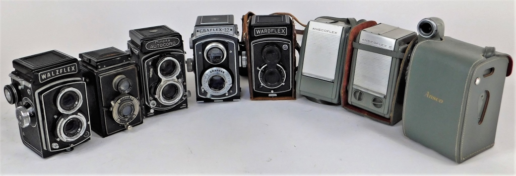 GROUP OF 8 TLR CAMERAS 2 Group 29b11a