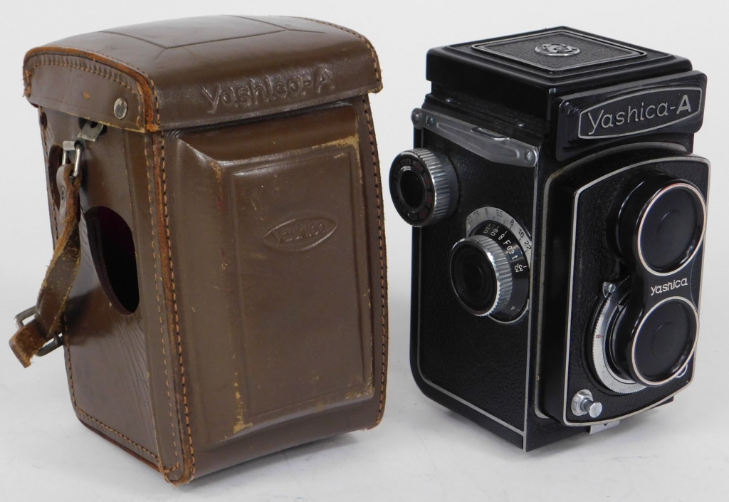 YASHICA A TLR CAMERA 1 Yashica 29b153