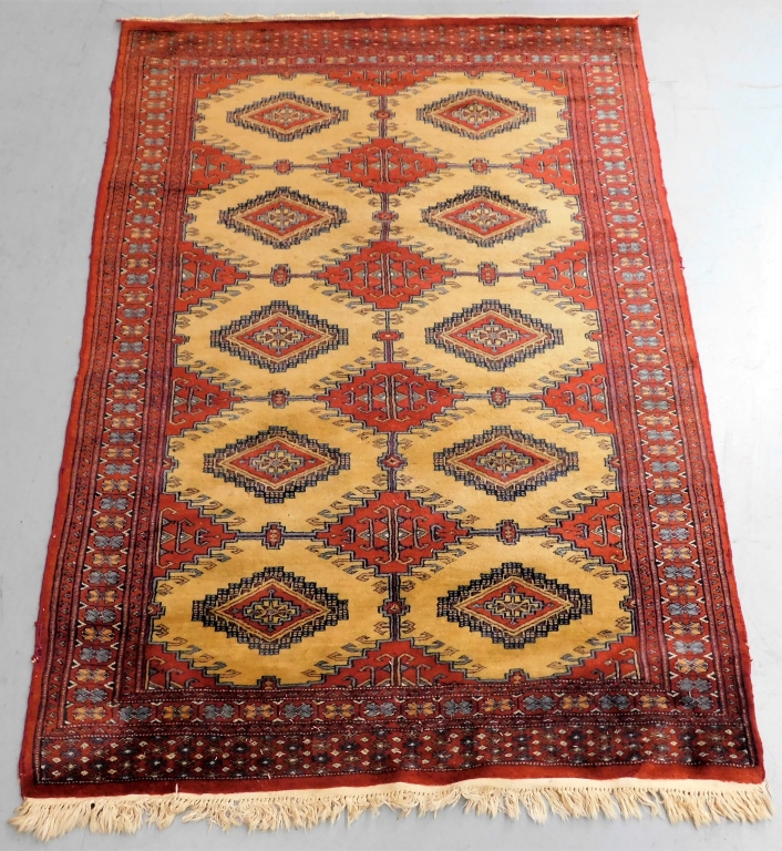 MIDDLE EASTERN ORIENTAL RED GEOMETRIC 29b322