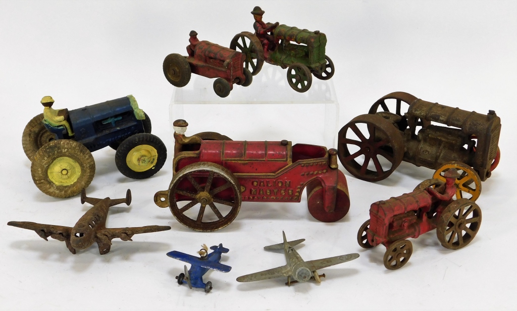 9PC ARCADE CAST IRON TRACTORS AND 29b39e