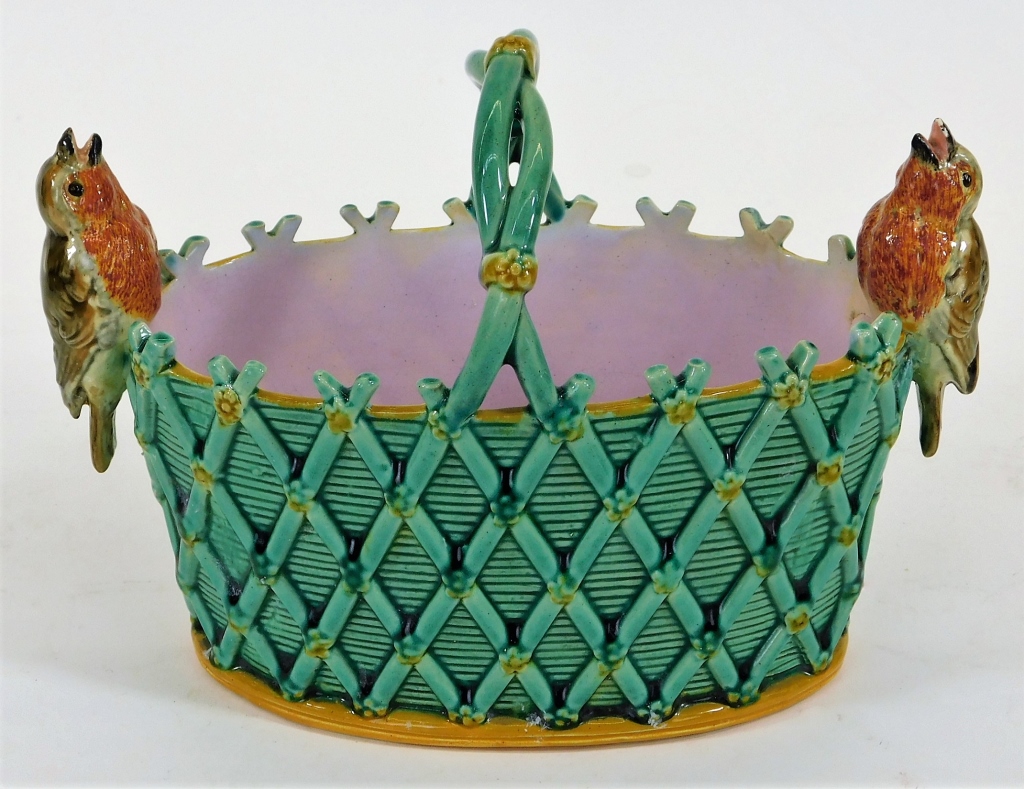 MINTON ENGLISH MAJOLICA ROBIN BIRD BASKET