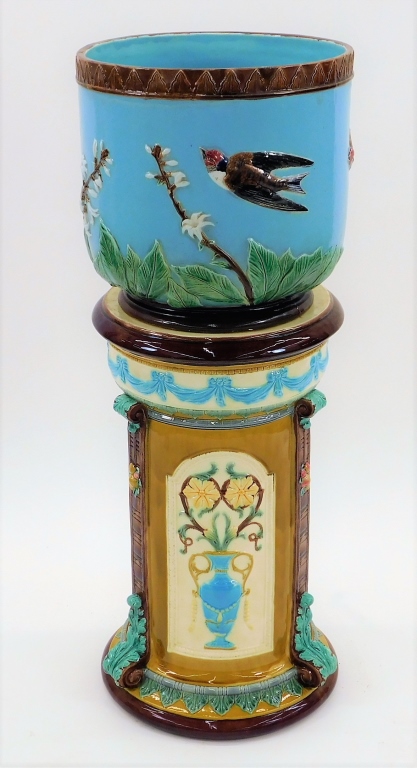 WEDGWOOD MAJOLICA JARDINIERE PEDESTAL