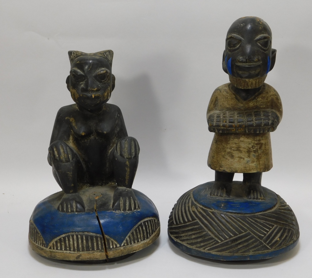 2 AFRICAN FIGURAL WOOD CARVED STATUES 29b79e