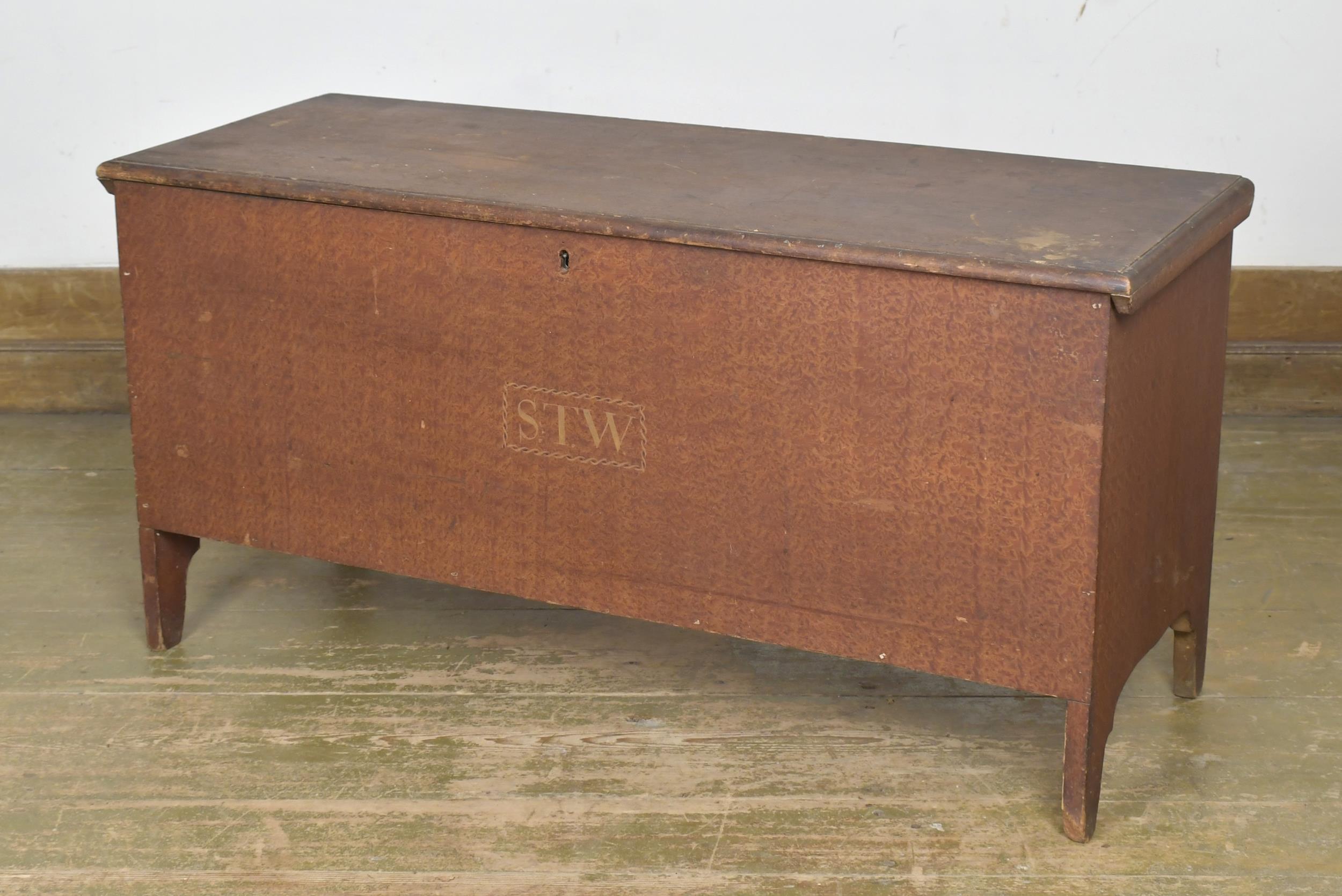 EARLY 19TH C PAINTED BLANKET BOX  29df9c