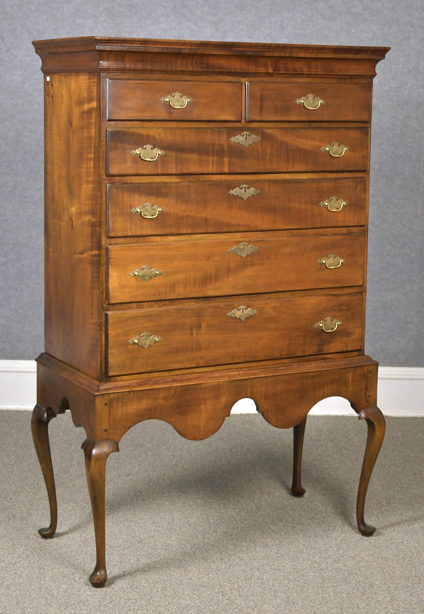 18TH C N E QUEEN ANNE MAPLE CHEST 29e00a