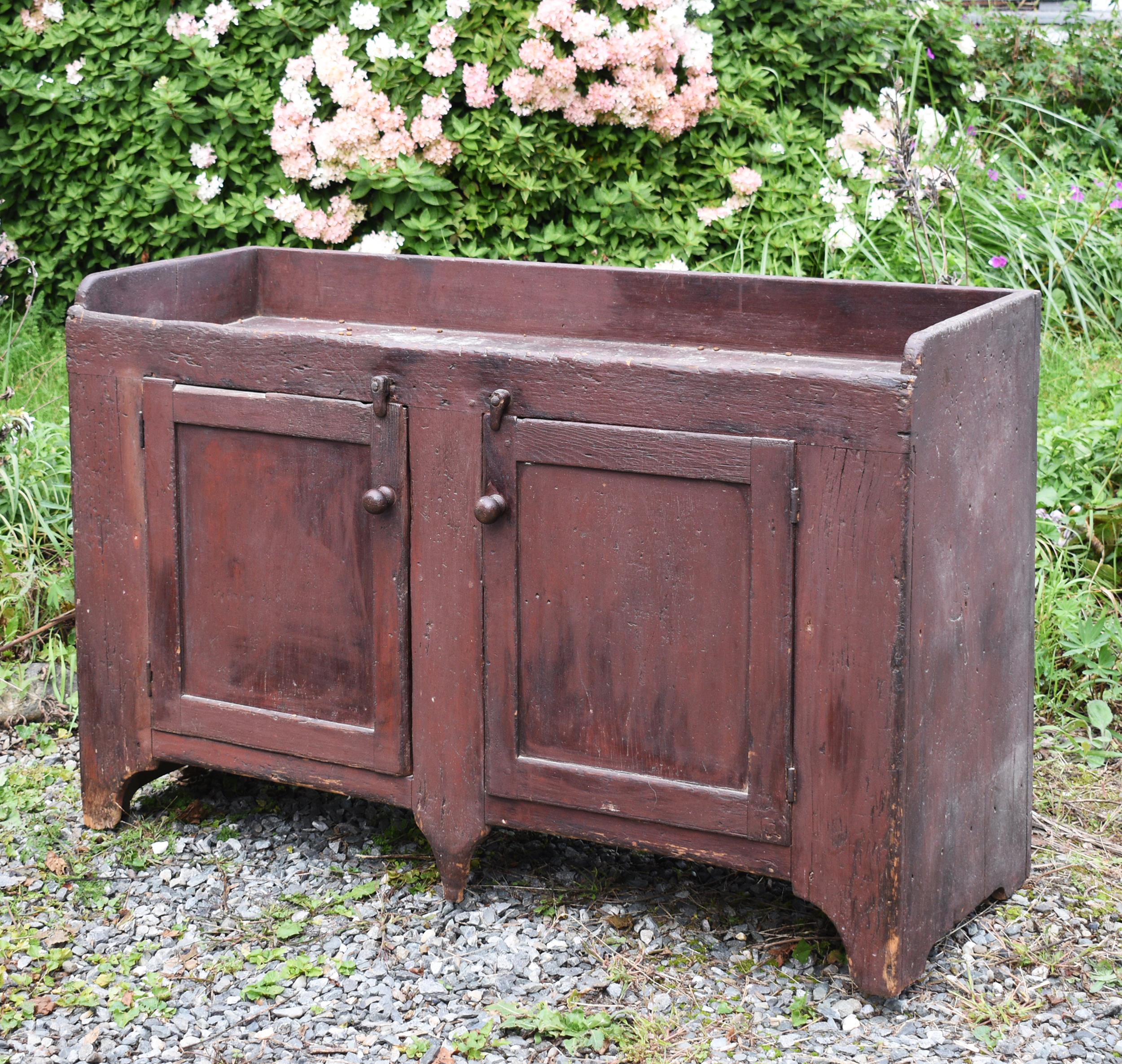 19TH C. NEW ENGLAND DRY SINK WITH