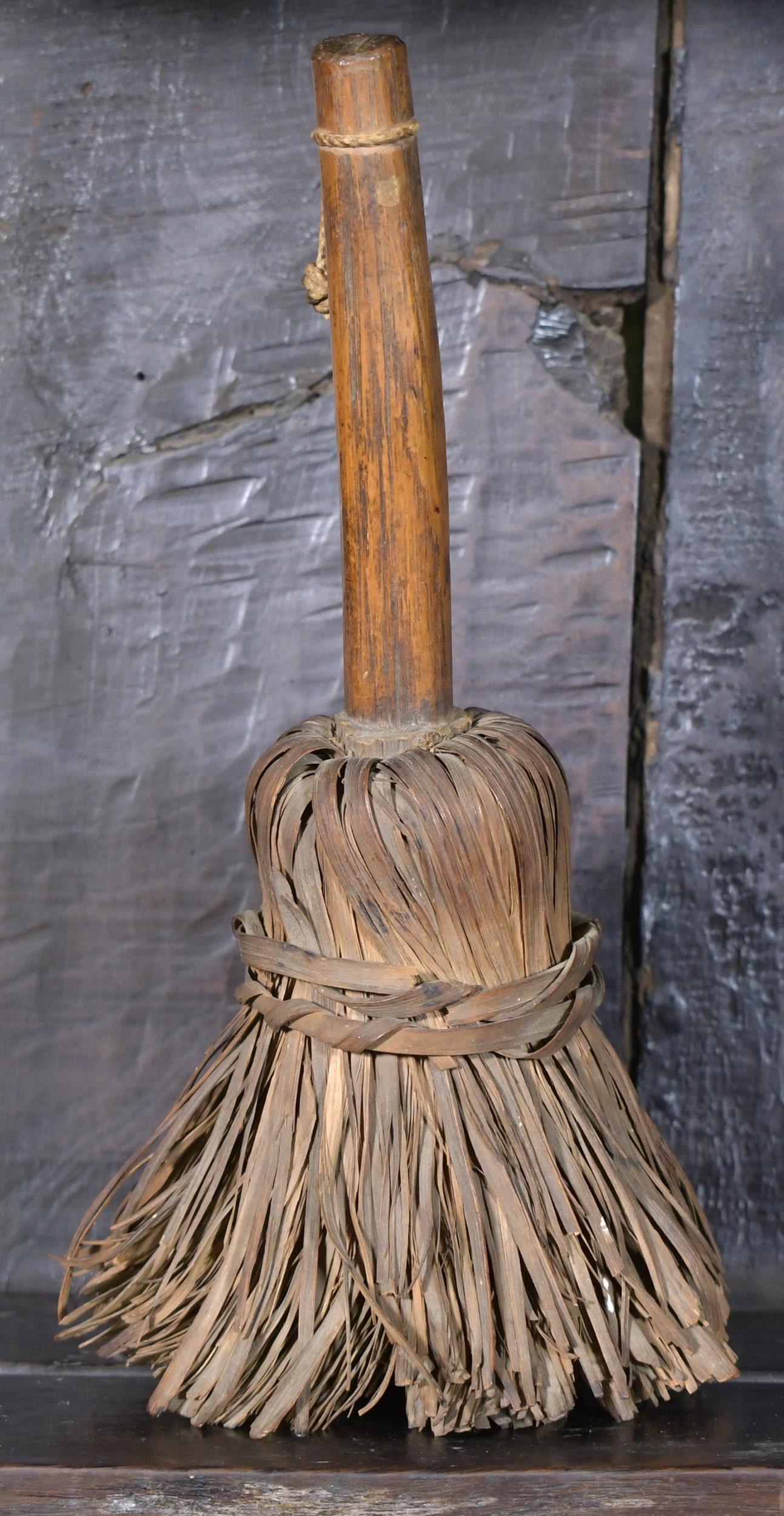 19TH C. CARVED WOOD BROOM. Carved from