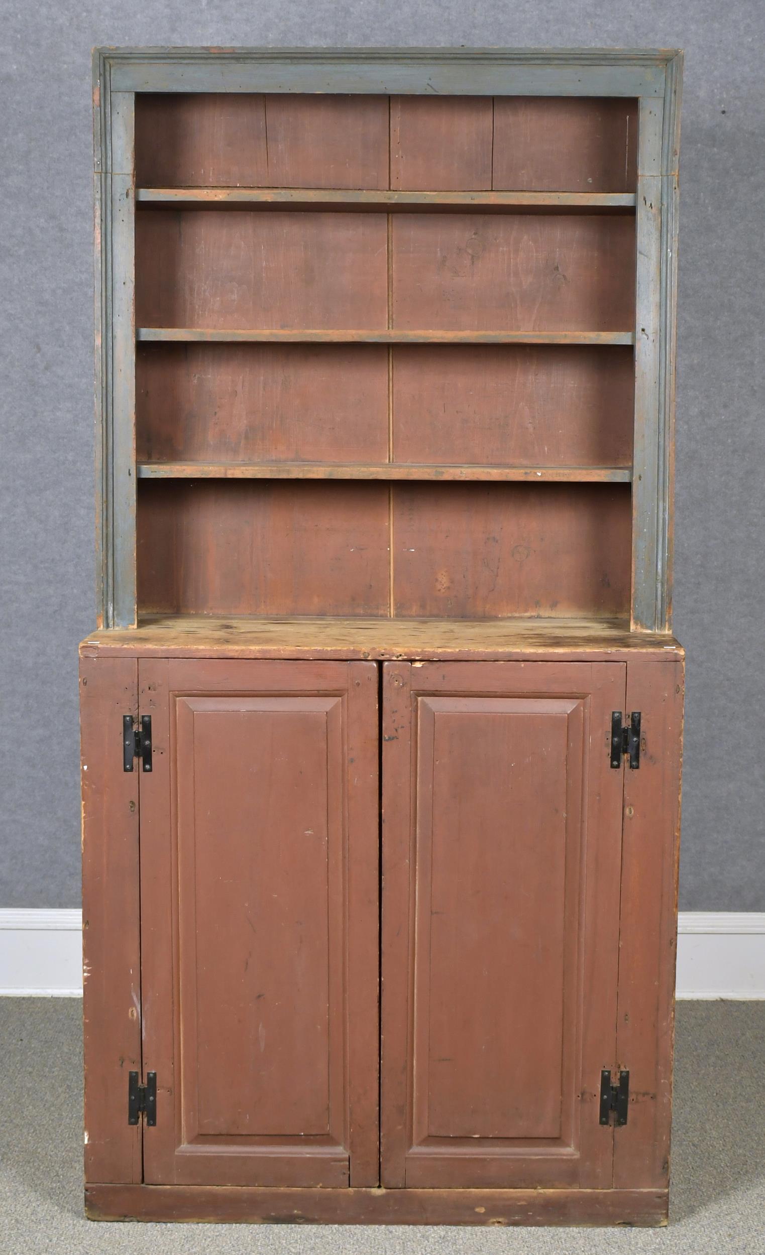 18TH C. COUNTRY SET BACK CUPBOARD.