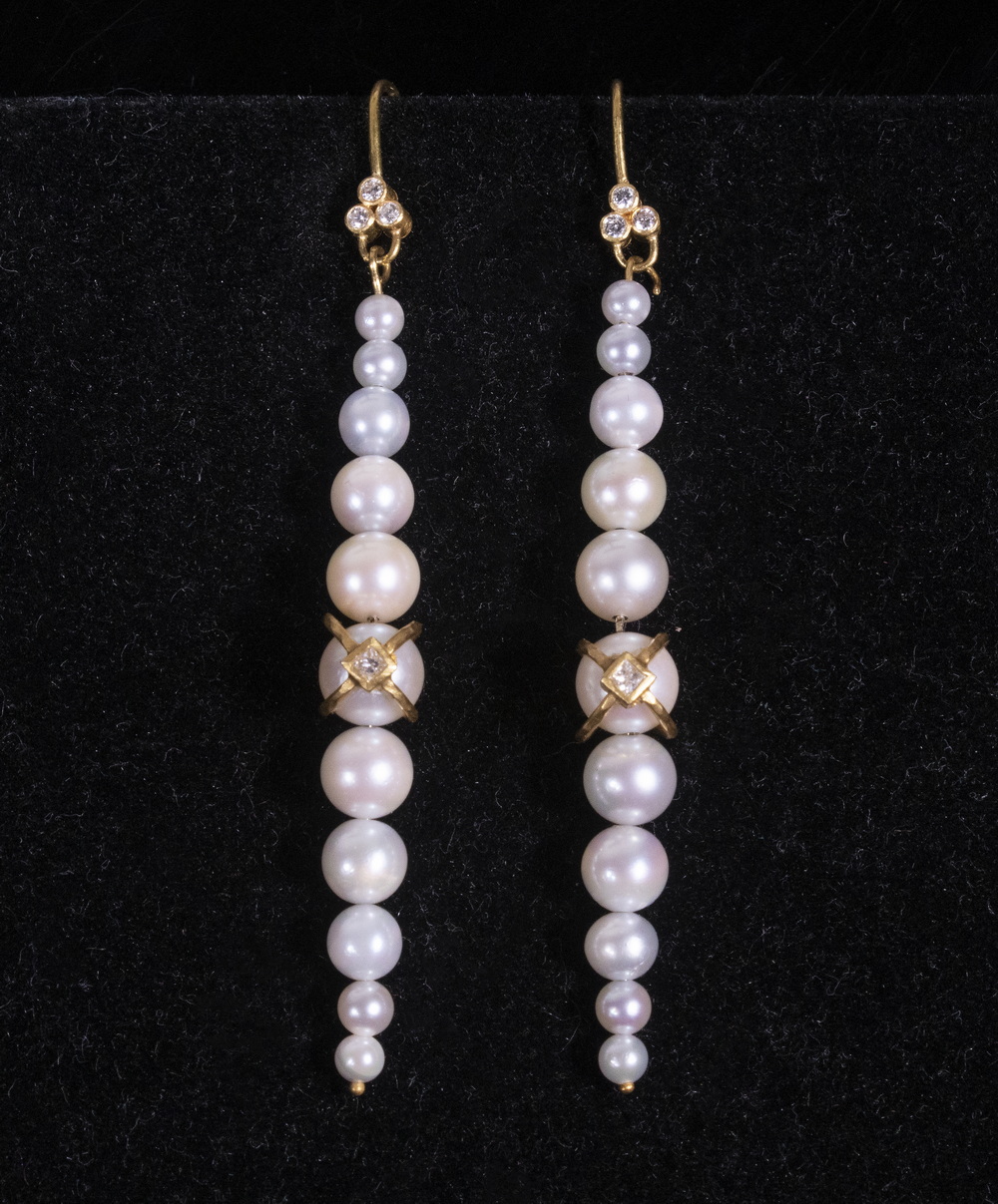 PEARL DIAMOND EARRINGS Pair of 29e4c3