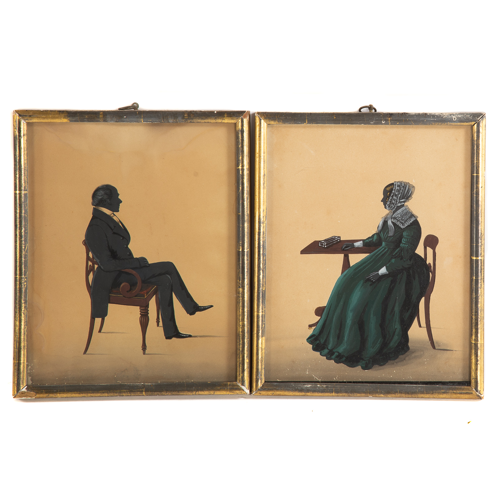 A PAIR OF REGENCY PAINTED SILHOUETTES 29e672