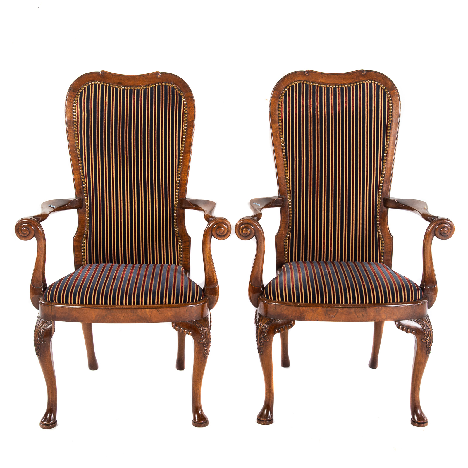 A PAIR OF GEORGE II STYLE ARM CHAIRS 29e8ea