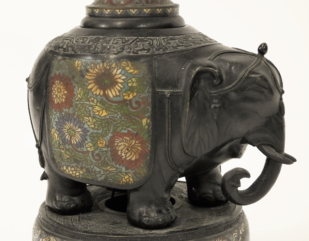 CHINESE CLOISONNE BRONZE ELEPHANT 29d04b