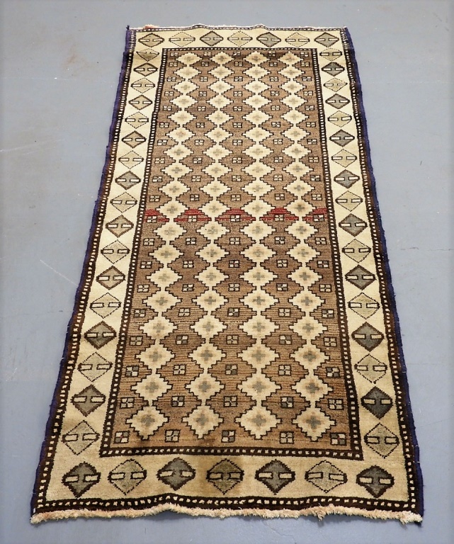 ORIENTAL PERSIAN TRIBAL WOOL  29d07f