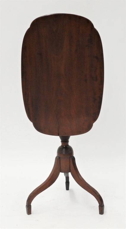 C.1810 NE FEDERAL CHERRY TILT TOP