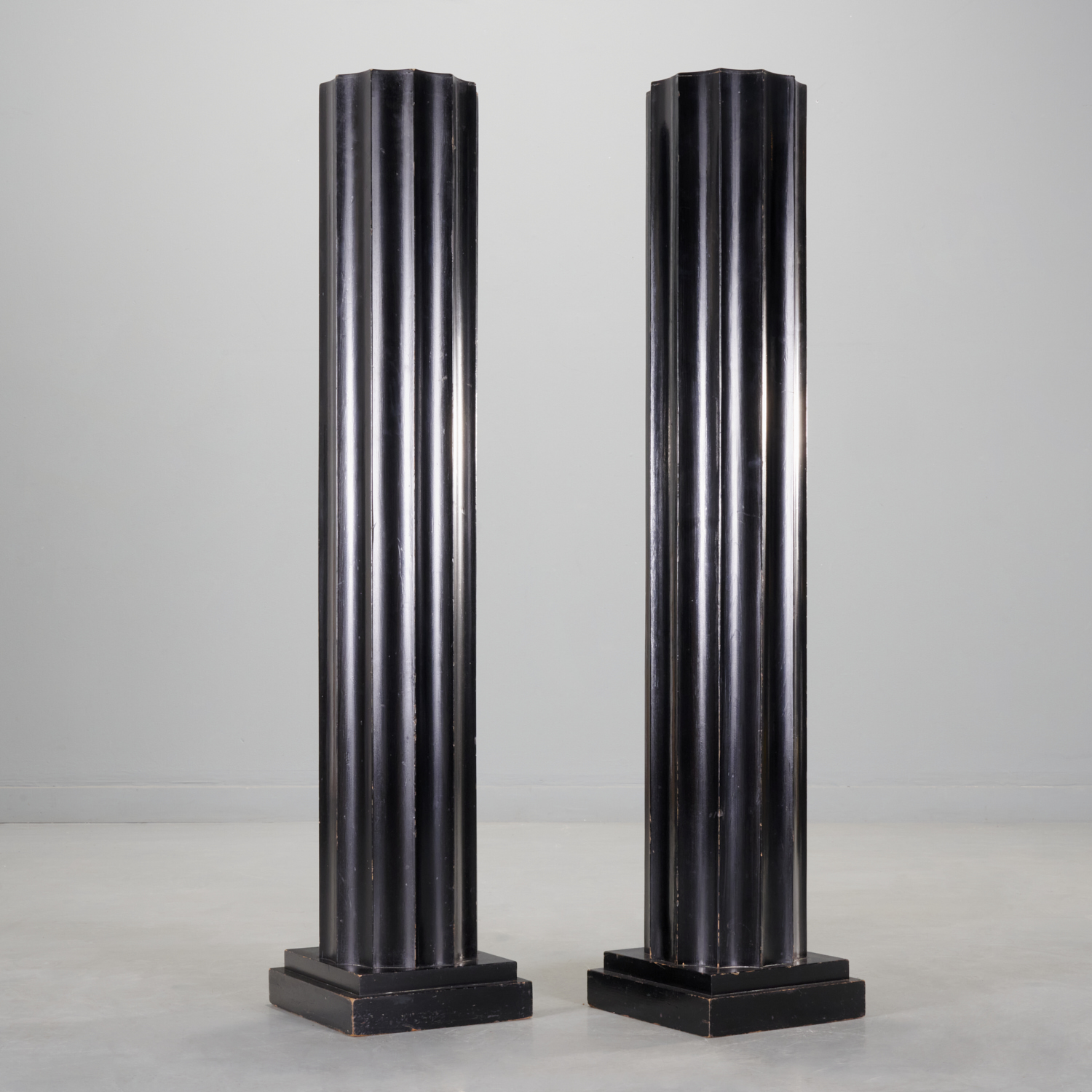 PAIR ART DECO LACQUERED COLUMN 29d1dc