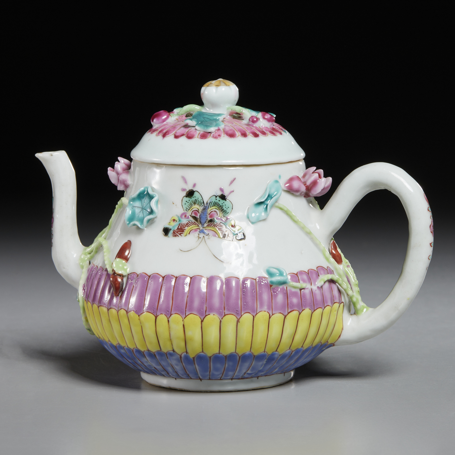 CHINESE EXPORT FAMILLE ROSE TEAPOT 29d323