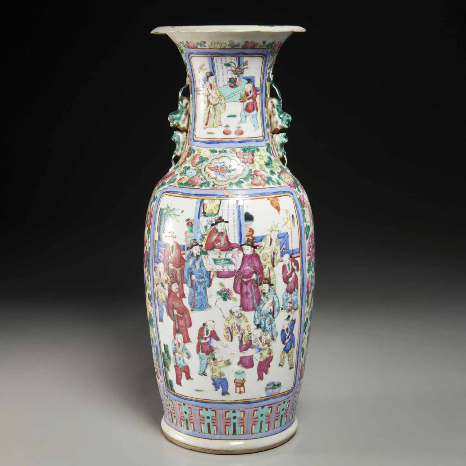 LARGE CHINESE FAMILLE ROSE PORCELAIN