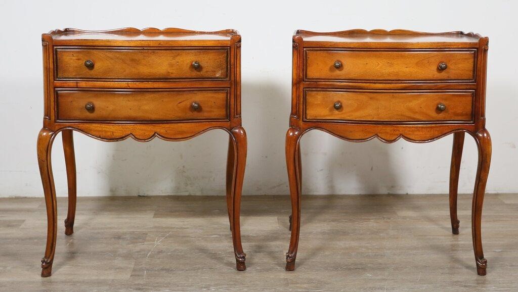 PAIR OF LOUIS XV PROVINCIAL STYLE 29d62a