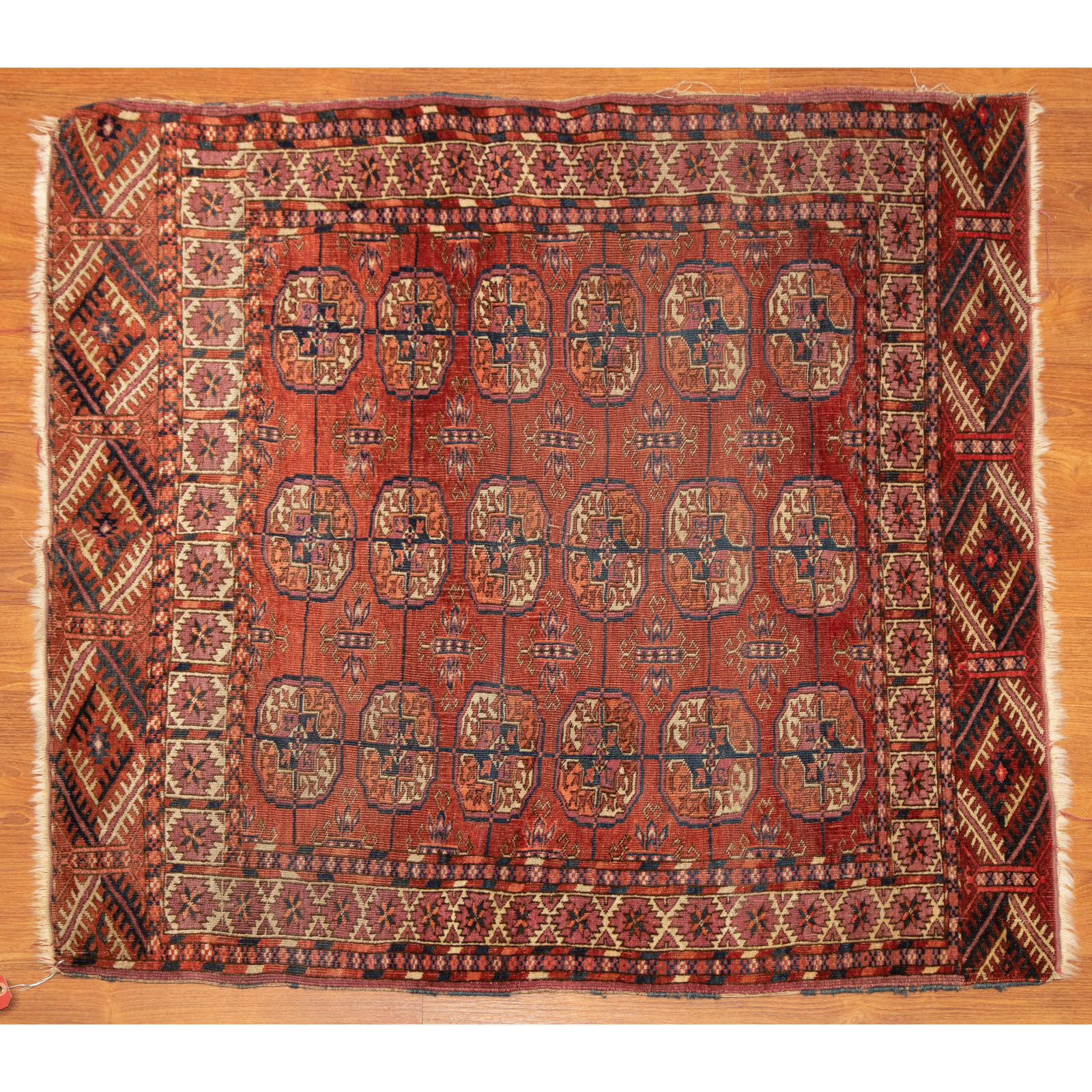 TURKMEN BOKHARA RUG, TURKMEMISTAN,