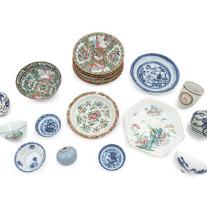 18 Chinese Porcelain Wares
Qing