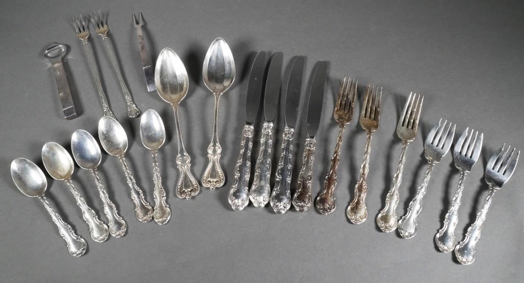 ASSORTED LOT OF STERLING FLATWARE