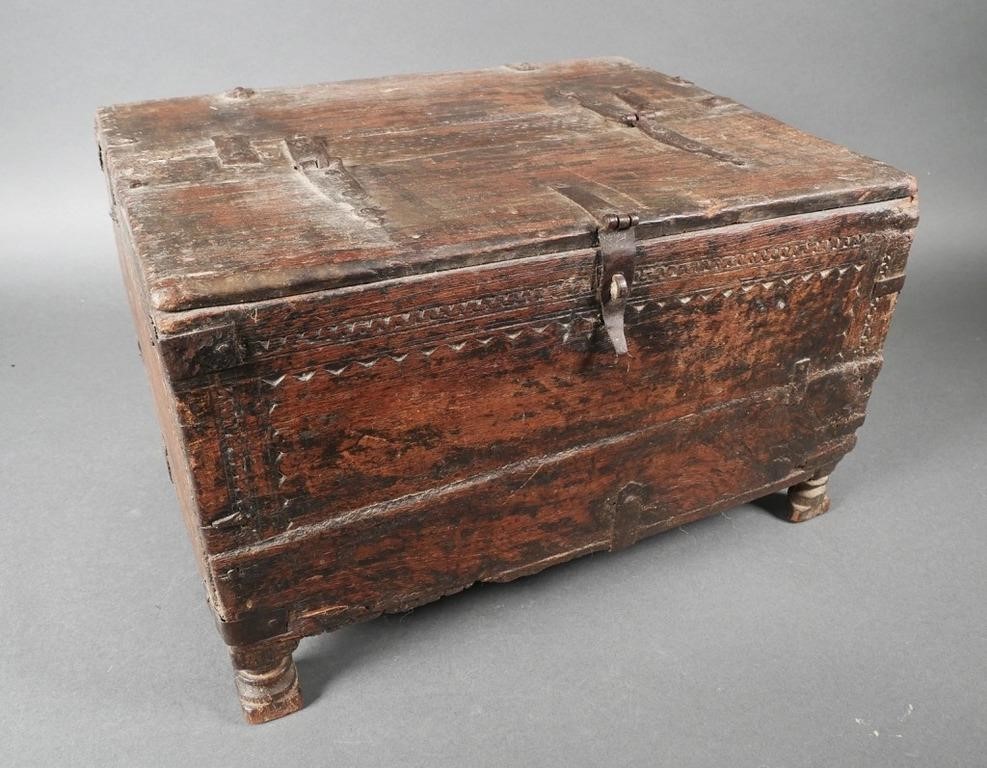 OLD BOX, HAND TOOLED14 x 11 x 8-1/2.