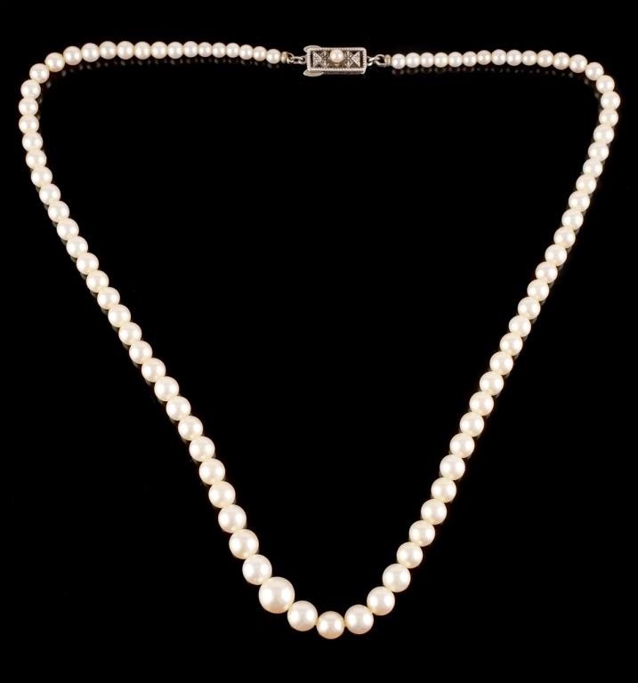 VINTAGE MIKIMOTO PEARL NECKLACE 2a1c82