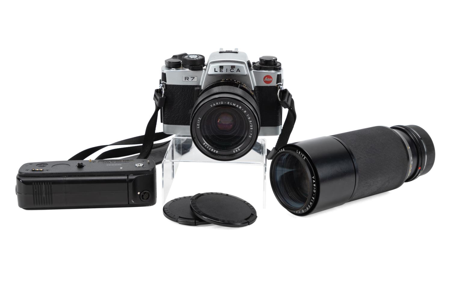 4PCS LEICA R7 CAMERA W/ LENSES