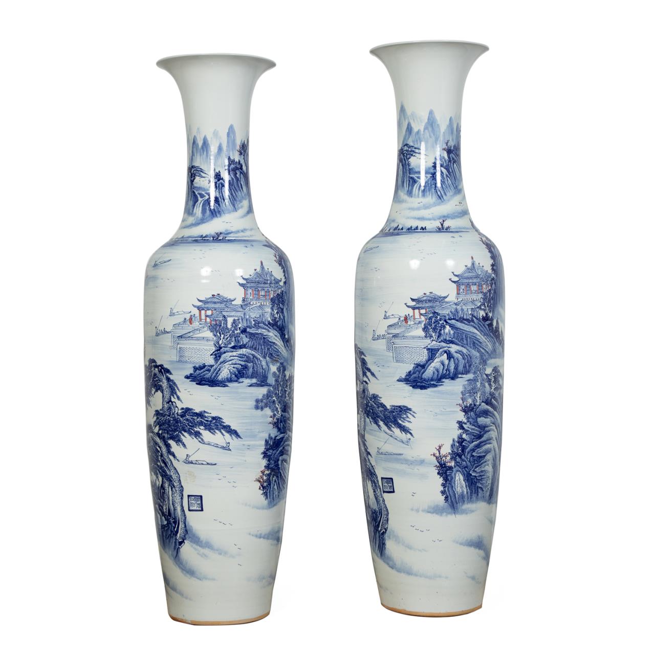 PAIR OF TALL CHINESE BLUE WHITE 29f75a