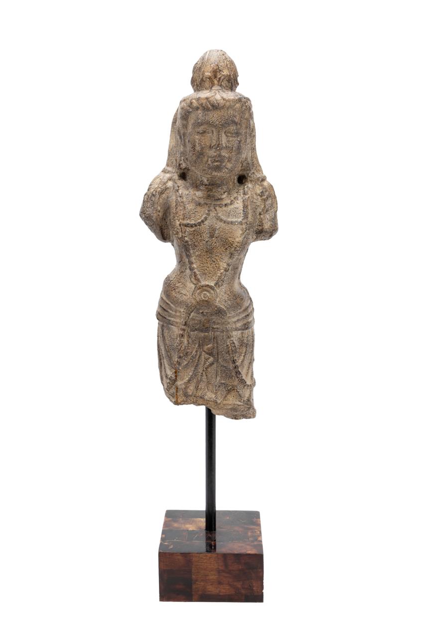 FRAGMENTARY SCULPTURE OF QUAN YIN 29f82d