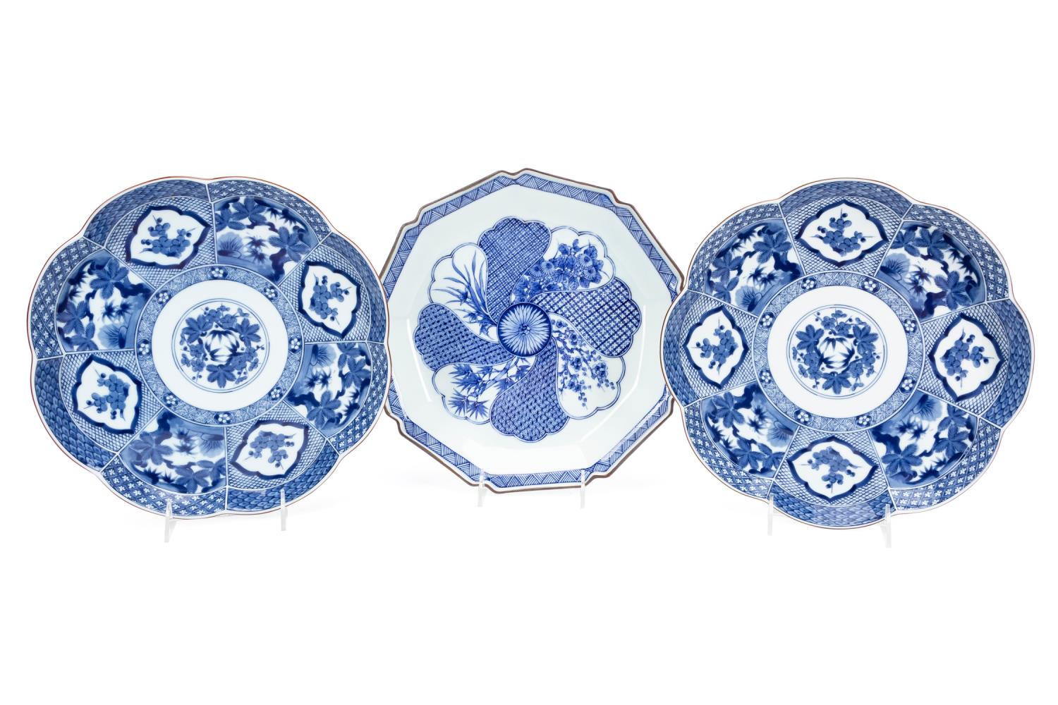 THREE JAPANESE BLUE AND WHITE PLATTERS 29f84e