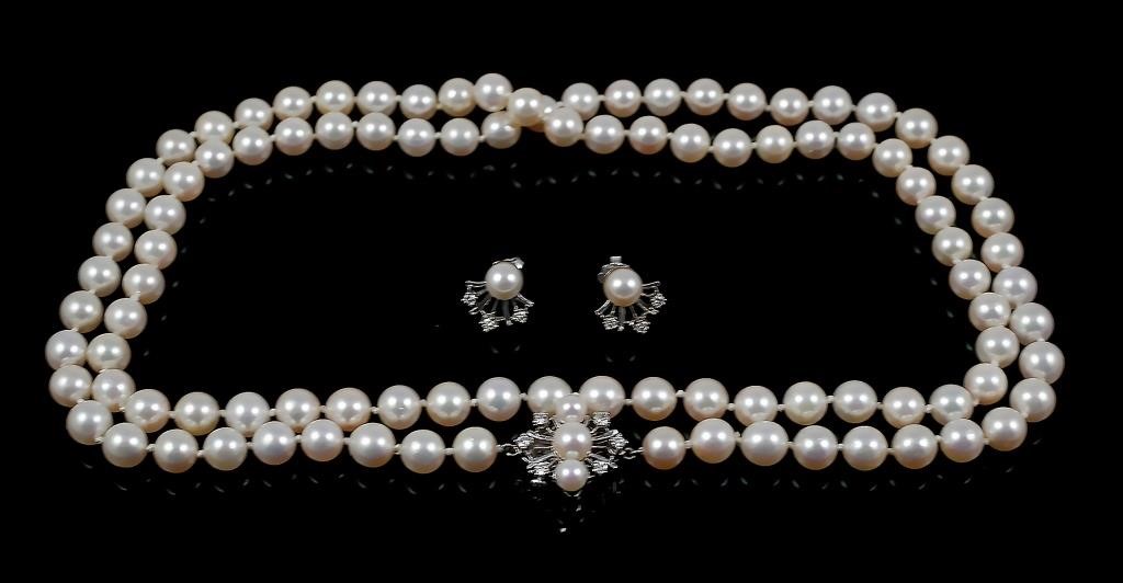 OPERA LENGTH PEARL NECKLACE, EARRINGSStunning