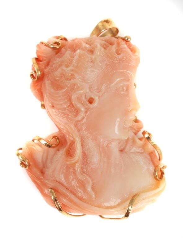 ANTIQUE CHINESE CORAL BUST PENDANT 2a412d