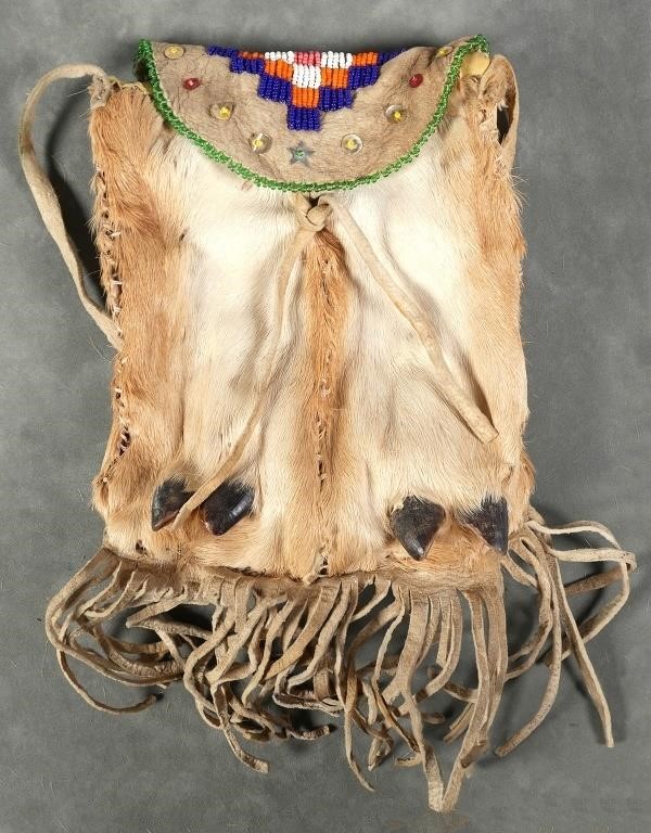 NATIVE AMERICAN BEADED MEDICINE 2a4279