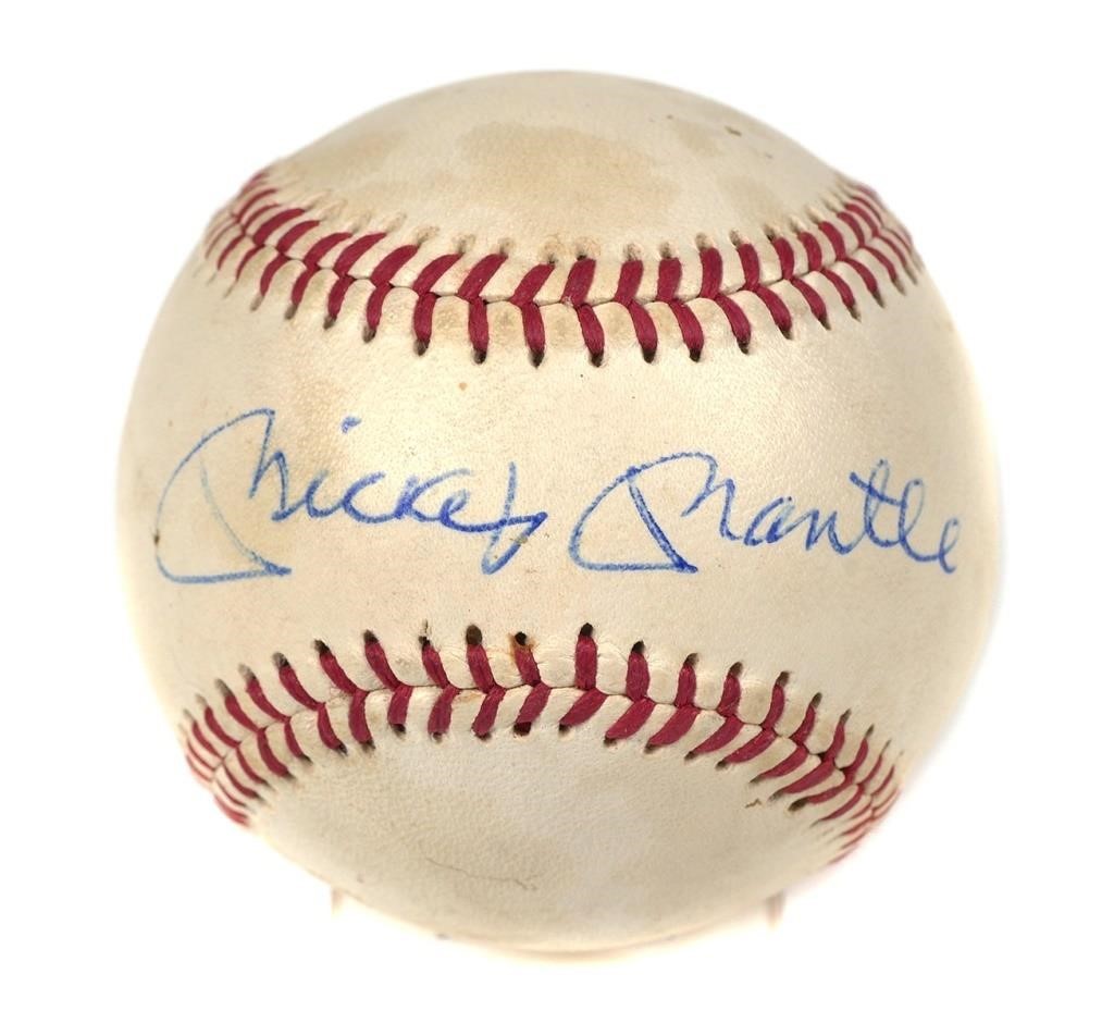 MICKEY MANTLE SIGNED BASEBALLBaseball  2a255a