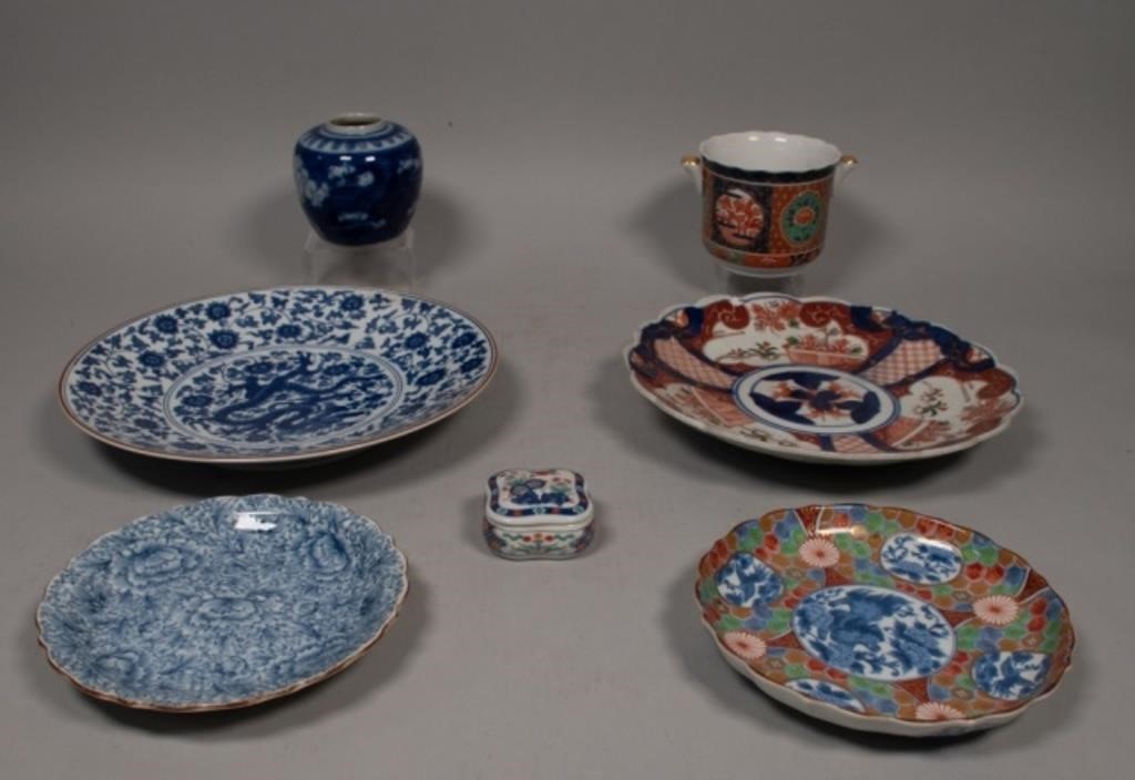 7 CONTEMPORARY JAPANESE PORCELAIN