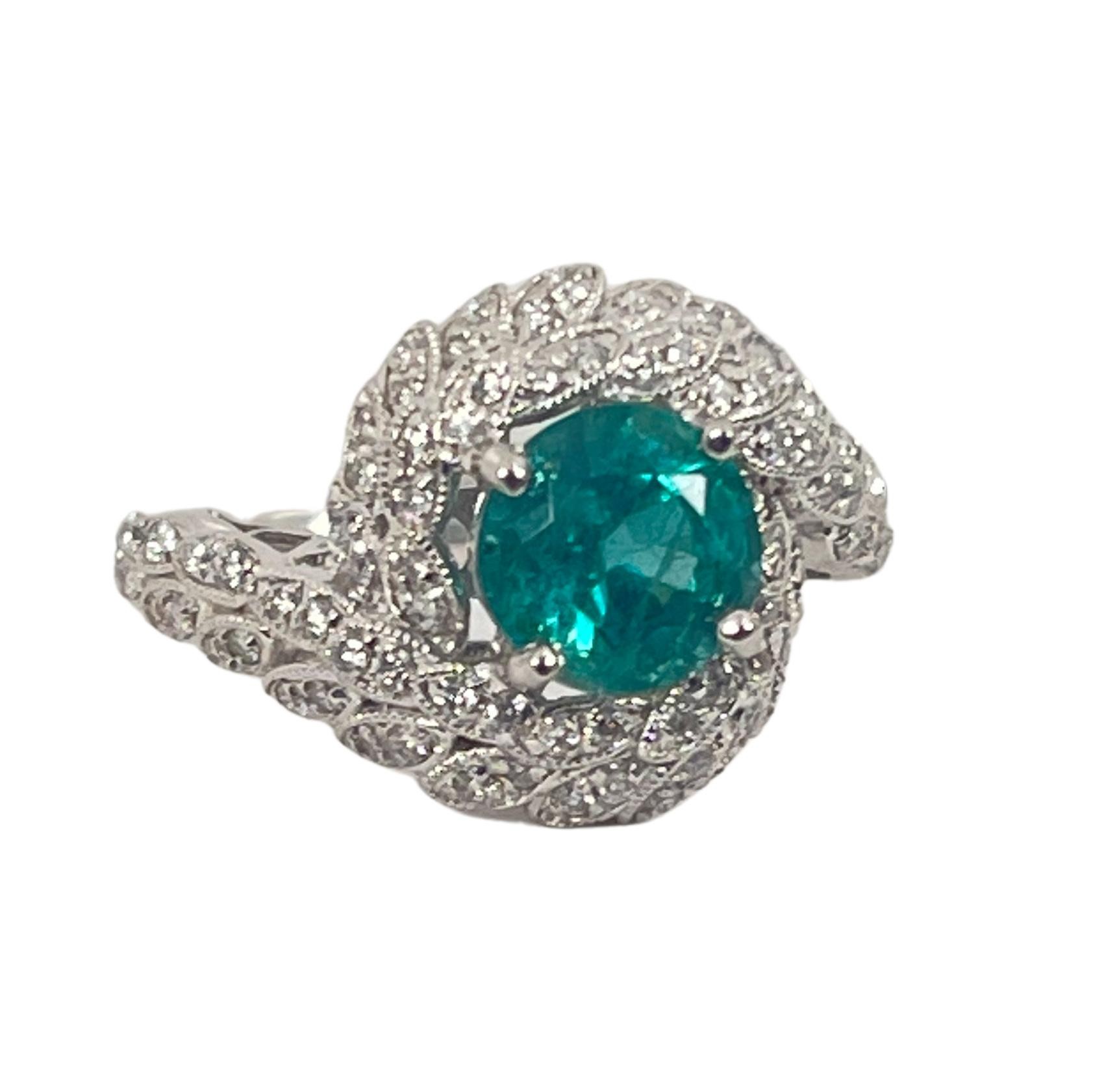 PLATINUM EMERALD DIAMOND RING 2a57cb