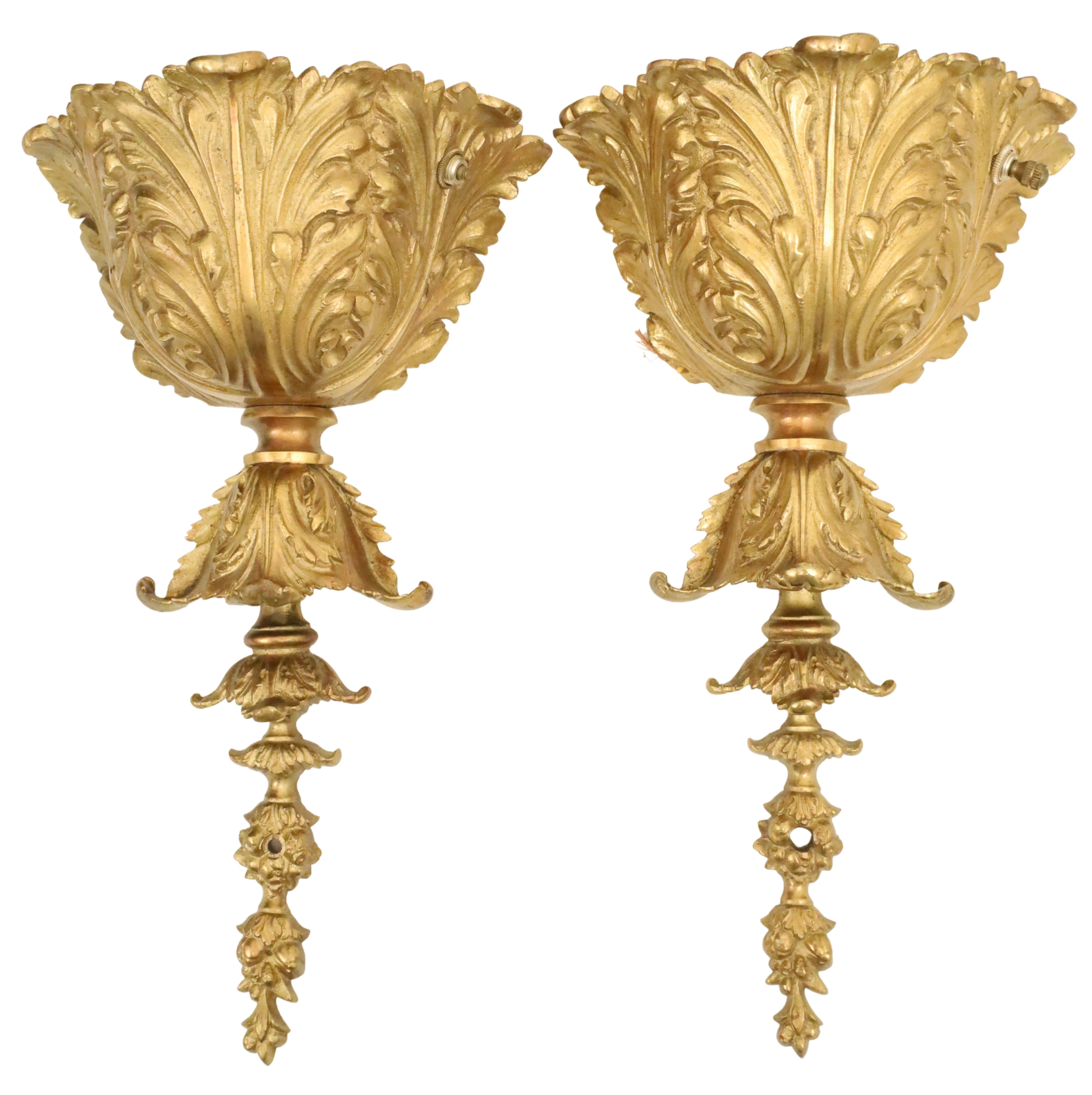 PAIR OF EMBOSSED FRENCH BRONZE 2a57e8