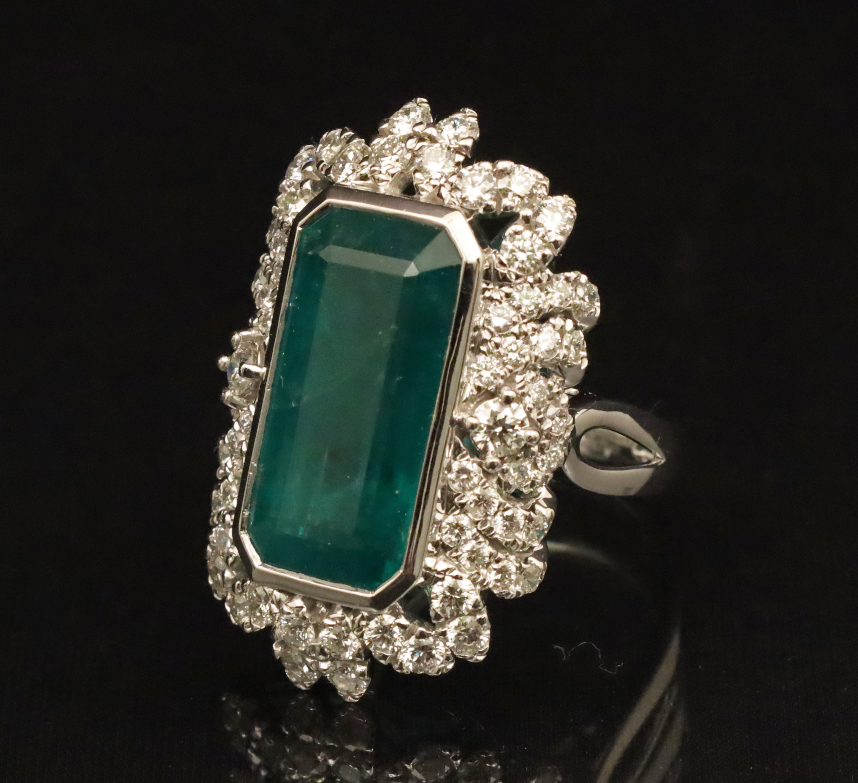 PLATINUM 12 41 CT EMERALD DIAMOND 2a5a73