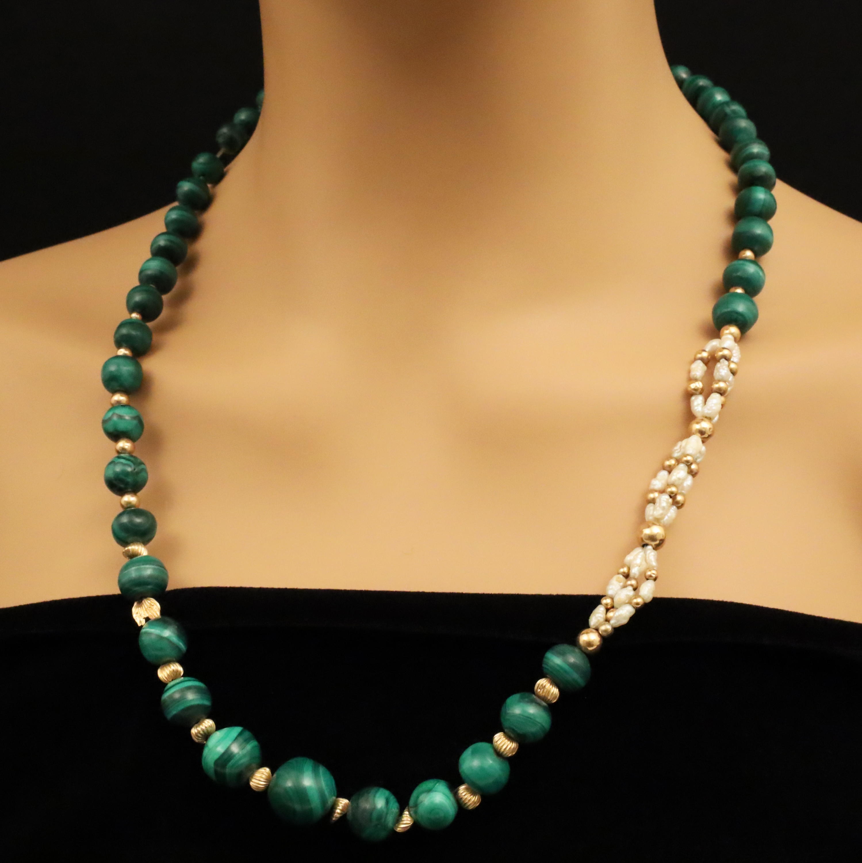 MALACHITE AND GOLD BEADED NECKLACE 2a5b18