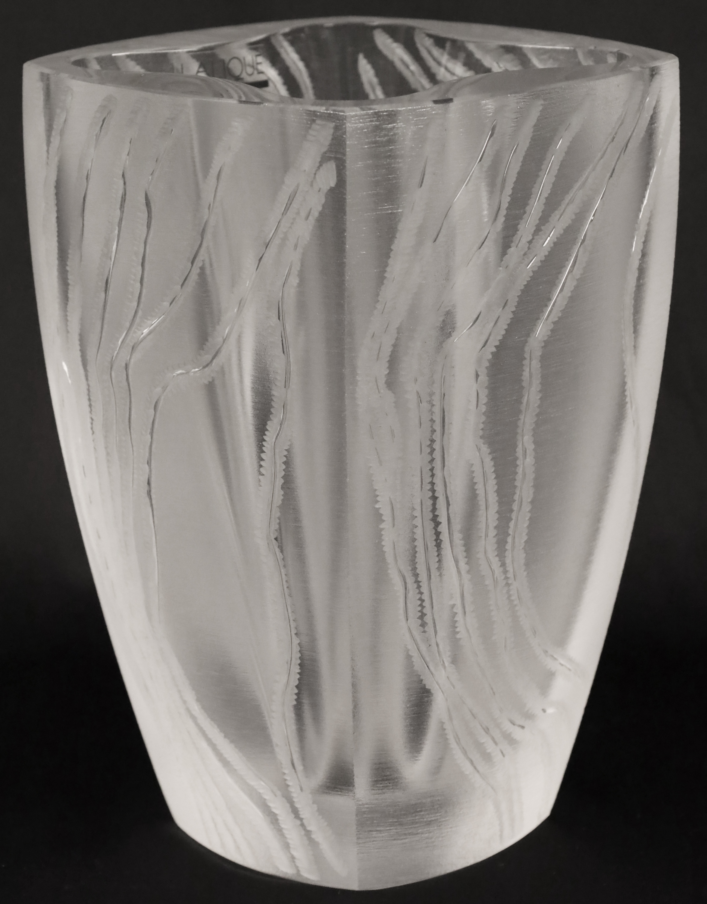 LALIQUE YASNA VASE Frosted crystal