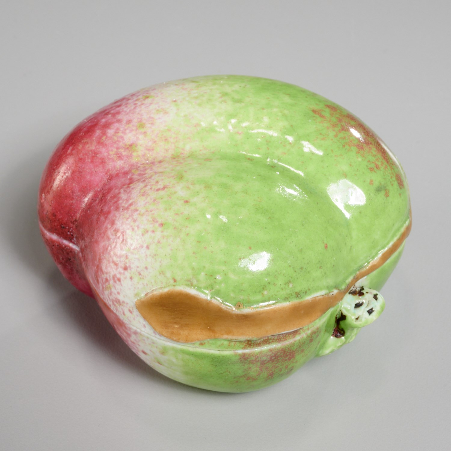 CHINESE PORCELAIN PEACH-FORM LIDDED