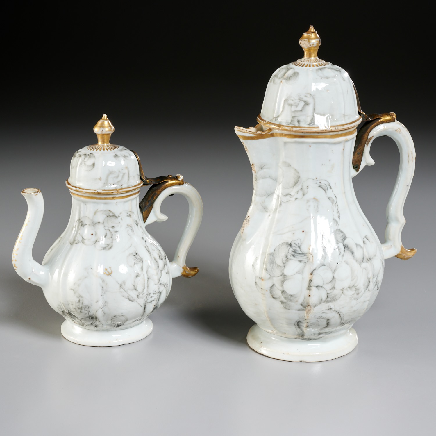  2 CHINESE EXPORT TEAPOTS GREEK 2a5d75
