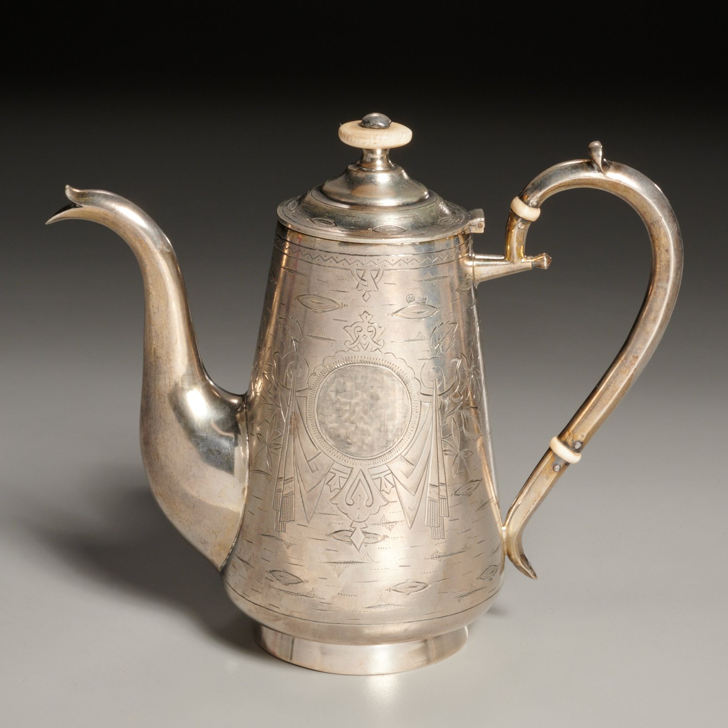 RUSSIAN ENGRAVED SILVER COFFEEPOT 2a5daf