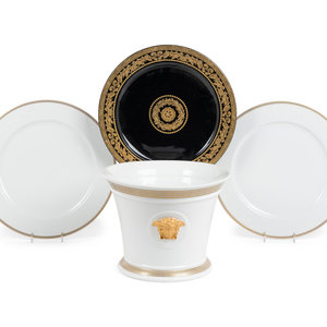 Four Versace Porcelain Table Articles Manufactured 2a5ea7