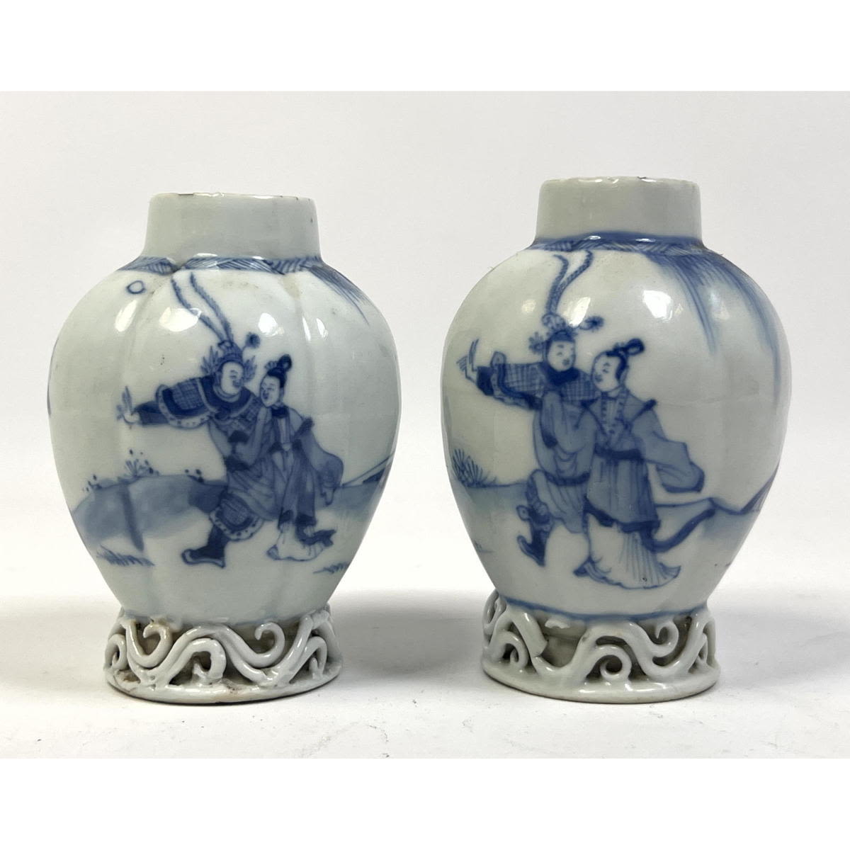 Pr Chinese blue and white porcelain 2a622a