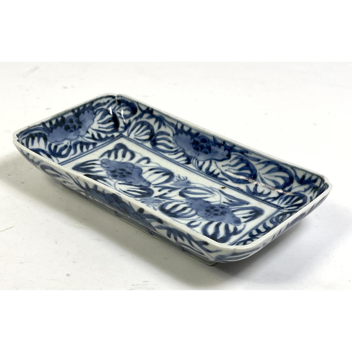 Chinese blue and white low dish 2a6273