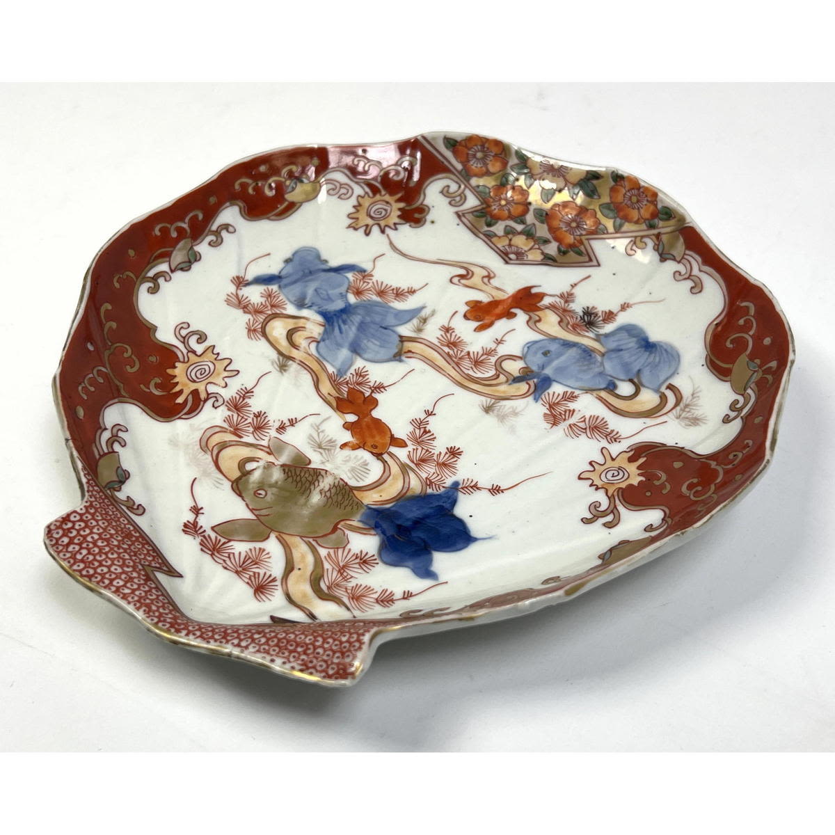 Paint Decorated Imari Shell Form 2a6271