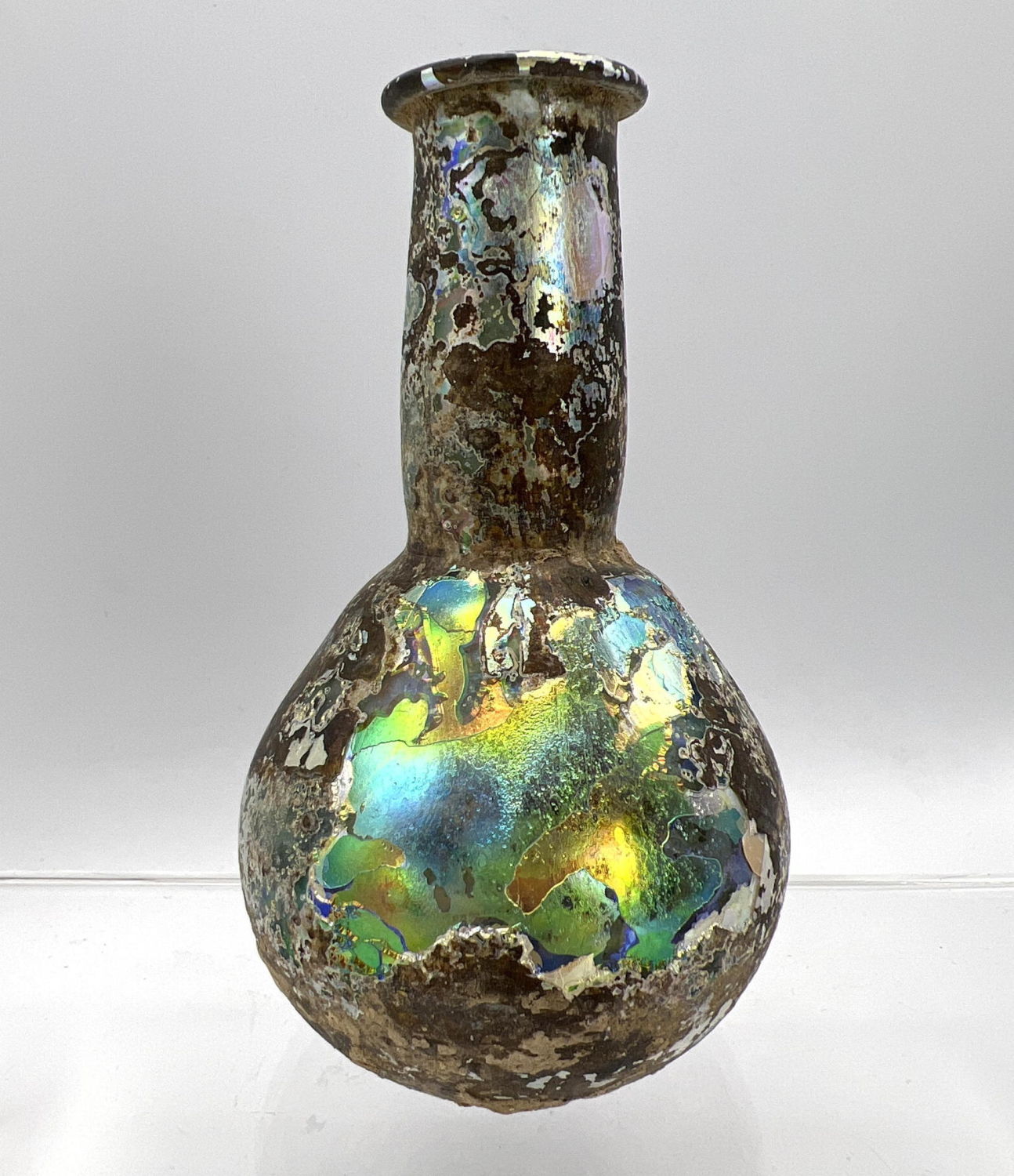 Iridescent bulbous vase Ancient 2a62a6